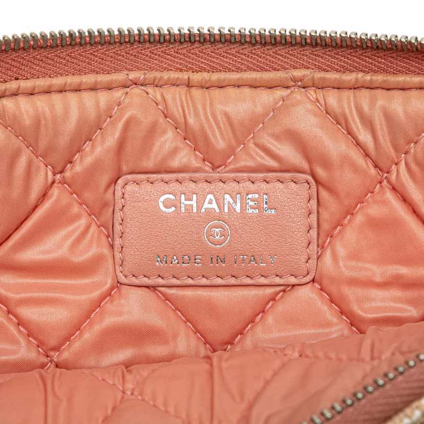 Chanel Medium Tweed Deauville O Case Pink Tweed Good condition - Box View