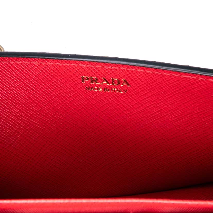 Prada Saffiano Heart Print Wallet on Chain Black Leather Good condition - Box View
