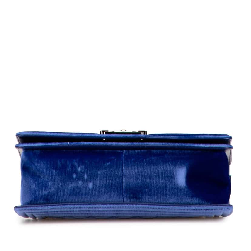 Chanel Old Medium Quilted Velvet Boy Flap Blue Velvet Good condition - Inside View