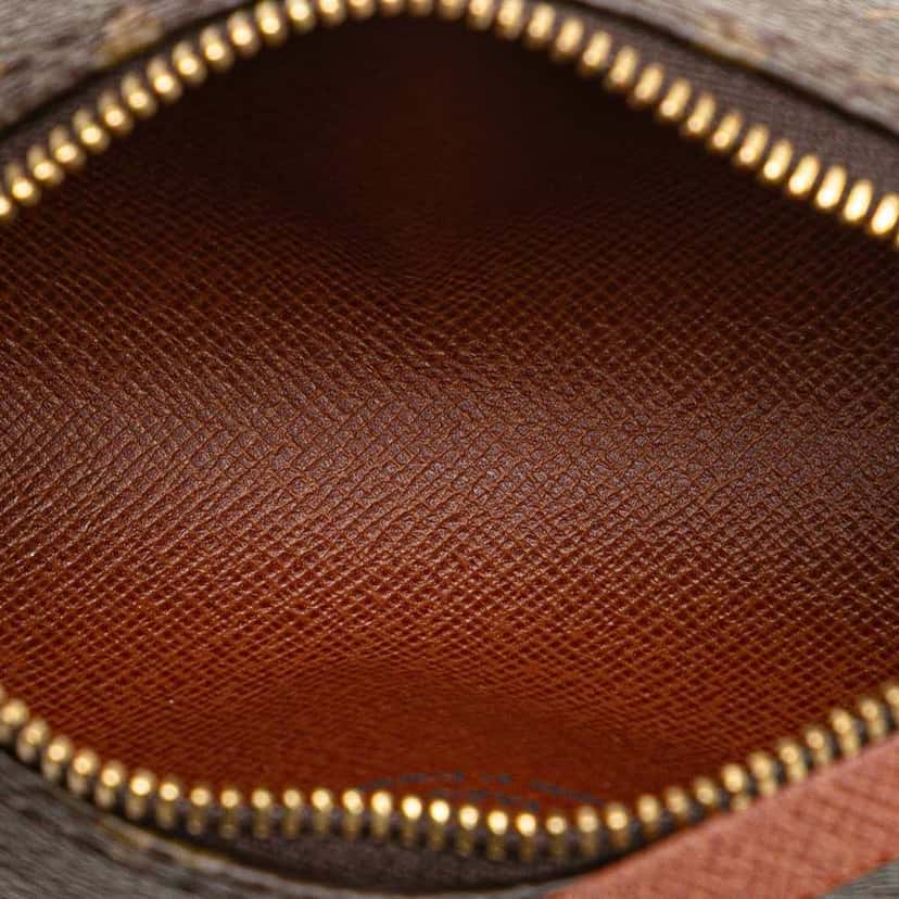 Louis Vuitton Monogram Papillon Pochette Brown Canvas Good condition - Model View
