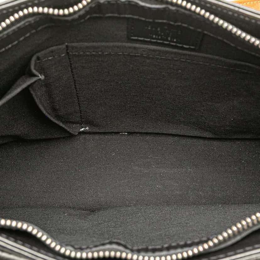Louis Vuitton Monogram Mat Alston Grey Leather Good condition - Model View