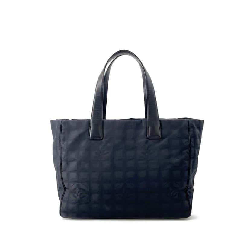 Chanel New Travel Line Nylon Tote Black Good condition - Front View
