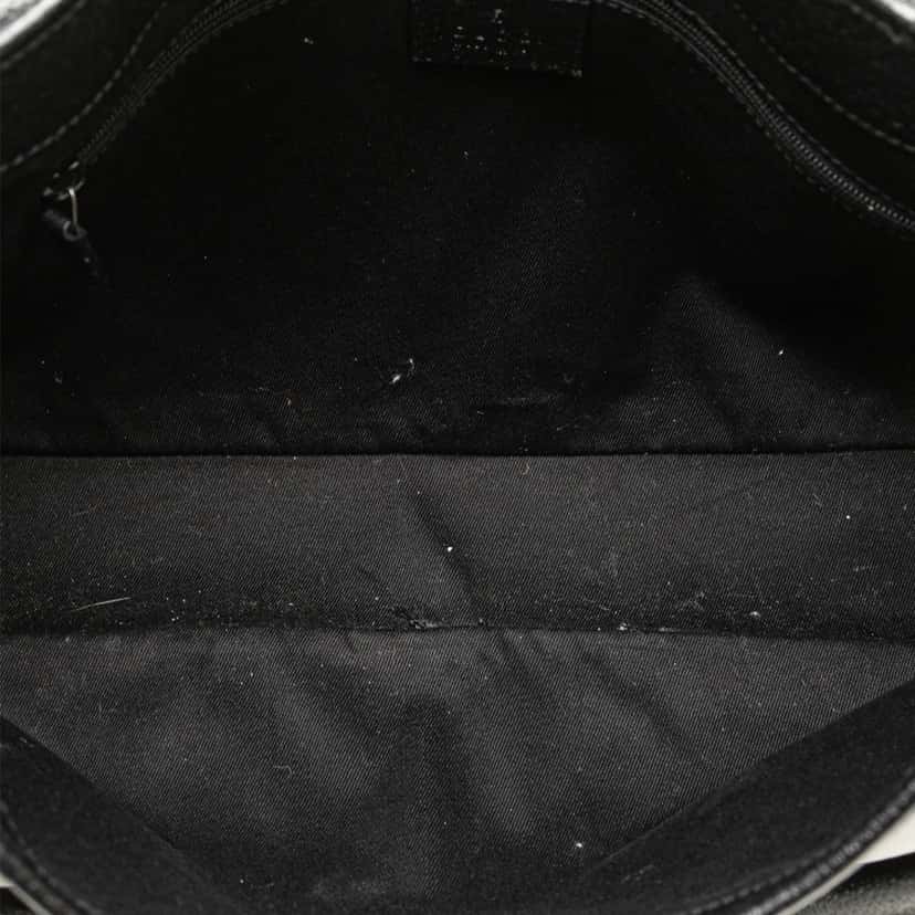 Gucci GG Canvas Tote Black Canvas Good condition - Model View