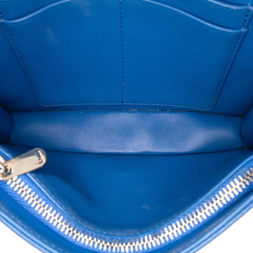 Dior Grained Calfskin Diorama Wallet on Chain Blue Leather Good condition - Model View