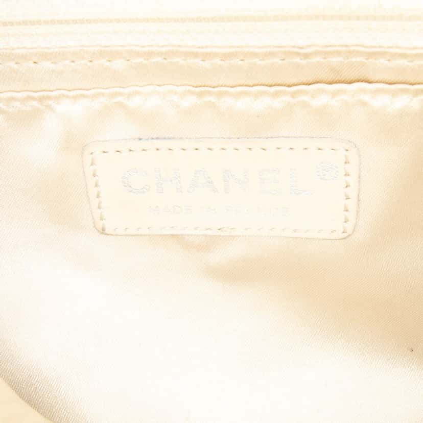 Chanel CC Quilted Perforated Aged Calfskin Flap Blue Leather Good condition - Box View