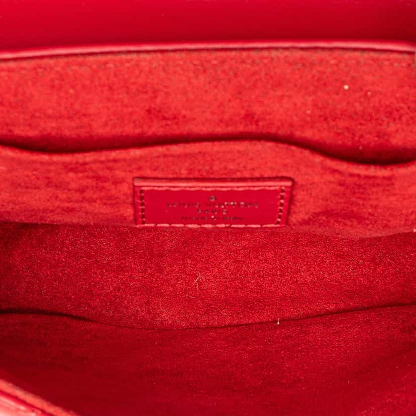 Louis Vuitton New Wave Chain Bag PM Red Leather Very good condition - Model View