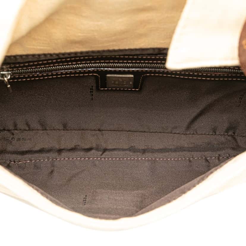 Fendi Zucca Canvas Baguette Brown Canvas Good condition - Model View