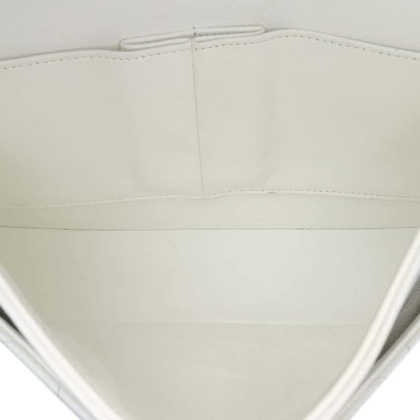 Chanel Medium Classic Caviar Double Flap White Leather Very good condition - Model View