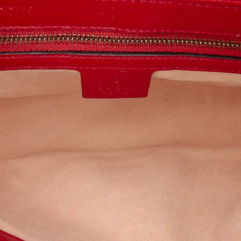 Gucci Small GG Marmont Matelasse Leather Torchon Flap Crossbody Black Leather Good condition - Model View