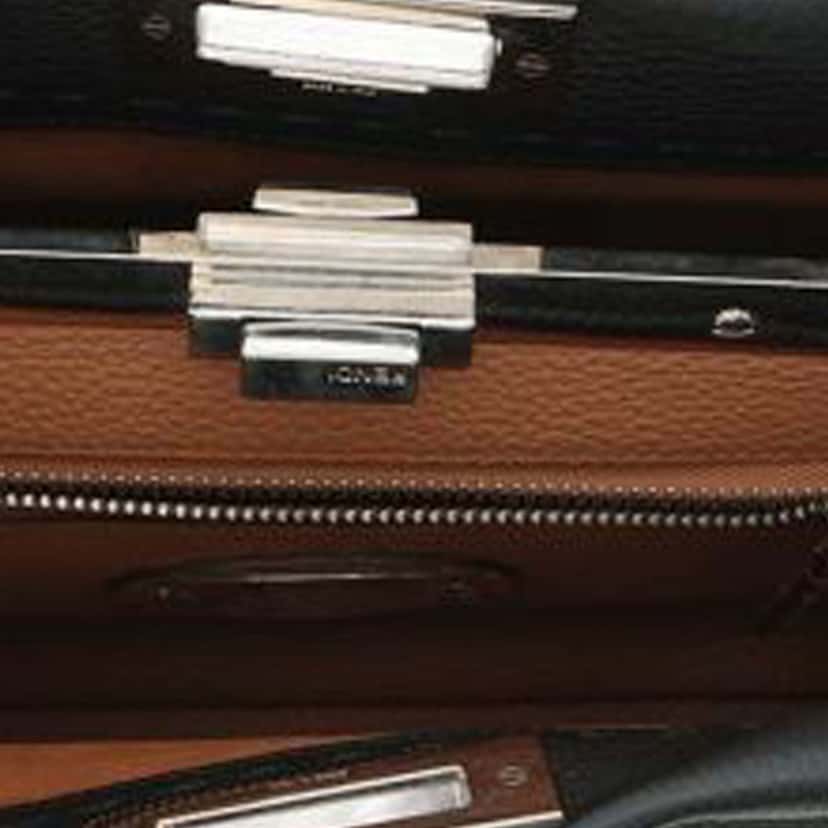 Fendi Medium Leather Peekaboo Selleria Satchel Black Leather Good condition - Model View
