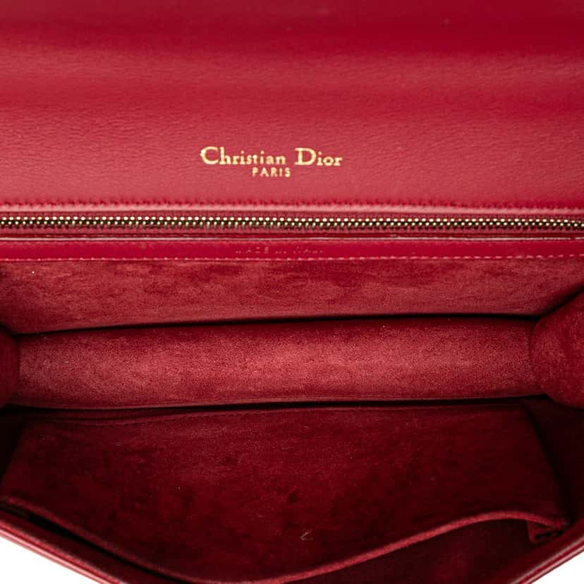 Dior Medium Studded Lambskin Diorama Flap Red Leather Good condition - Model View
