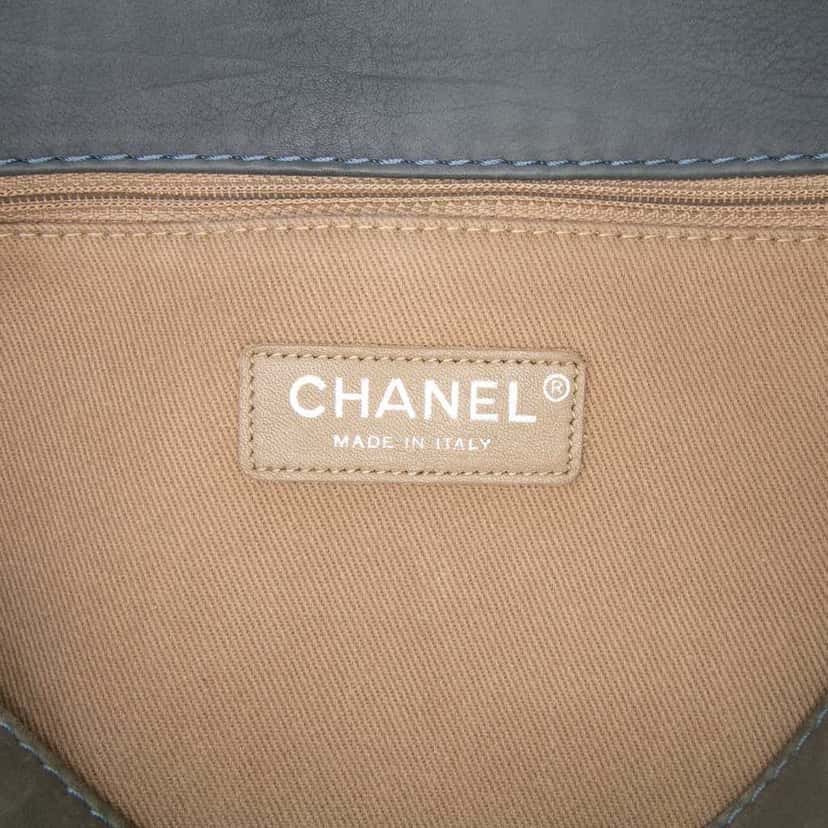 Chanel Large Calfskin Ultra Stitch Hamptons Enamel CC Tote Blue Leather Fair condition - Box View