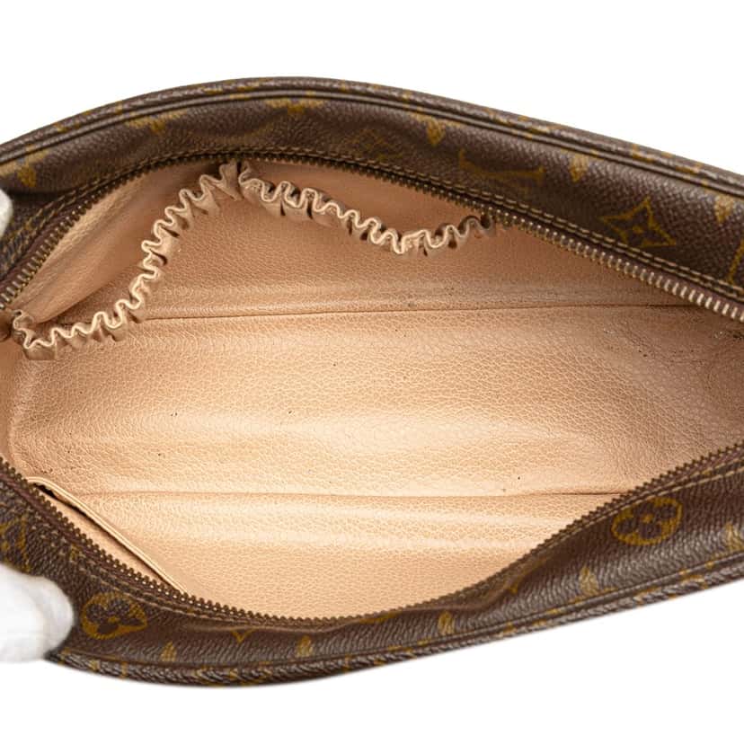 Louis Vuitton Monogram Trousse Toilette 28 Brown Canvas Good condition - Model View