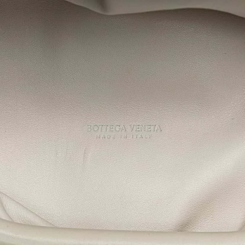 Bottega Veneta Lambskin Belt Chain Pouch White Leather Good condition - Box View