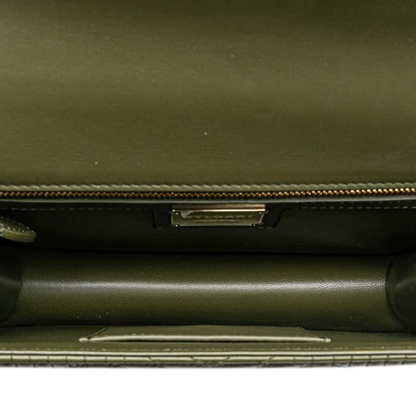 Bvlgari Quilted Calfskin Diamond Blast Serpenti Forever Crossbody Green Leather Good condition - Model View