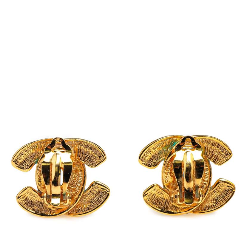 Chanel Gold Plated Quilted CC Clip On Earrings Gold Metal Good condition - Back View