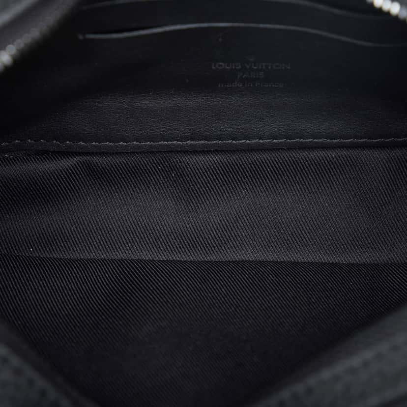 Louis Vuitton Monogram Taurillon Pochette Volga Grey Leather Good condition - Box View