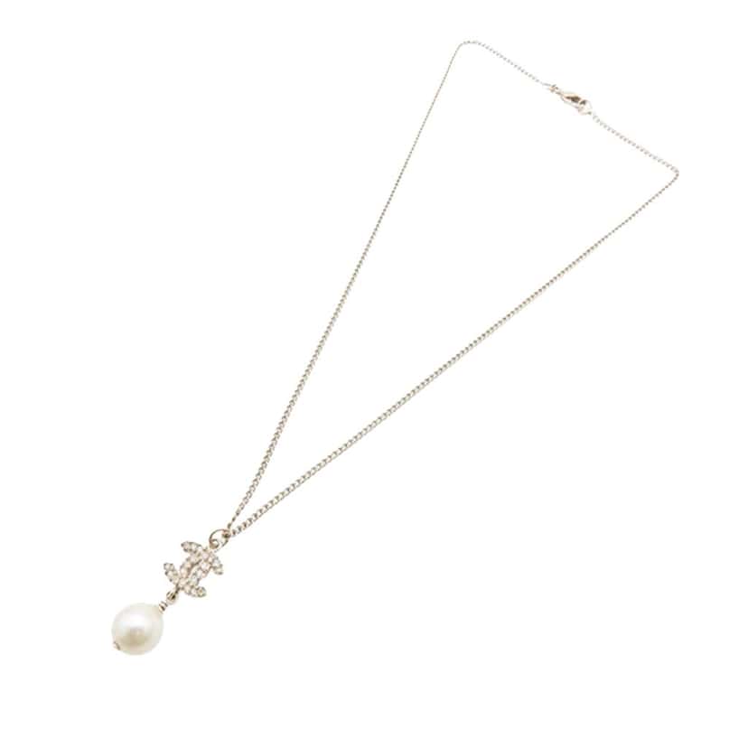 Chanel Gold Plated CC Rhinestones and Faux Pearl Pendant Necklace Gold Metal Good condition - Front View