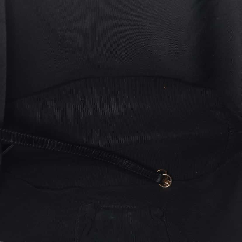 Chanel Medium Crumpled Calfskin Coco Pleats Drawstring Bucket Bag Black Leather Good condition - Model View