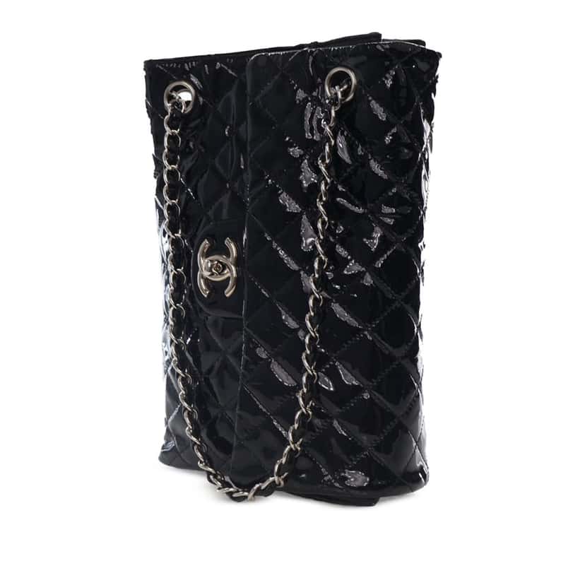 Chanel Medium Quilted Patent Upside Down Flap Black Leather Good condition - Back View