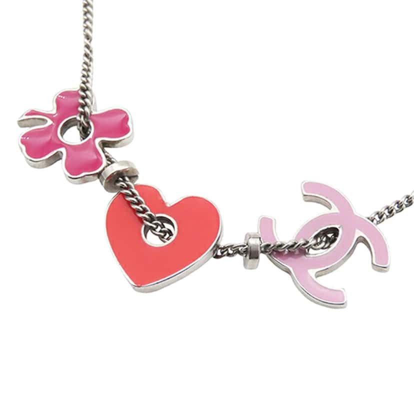 Chanel CC Silver Plated Enamel Heart and Clover Charm Pendant Necklace Silver Silver Very good condition - Back View