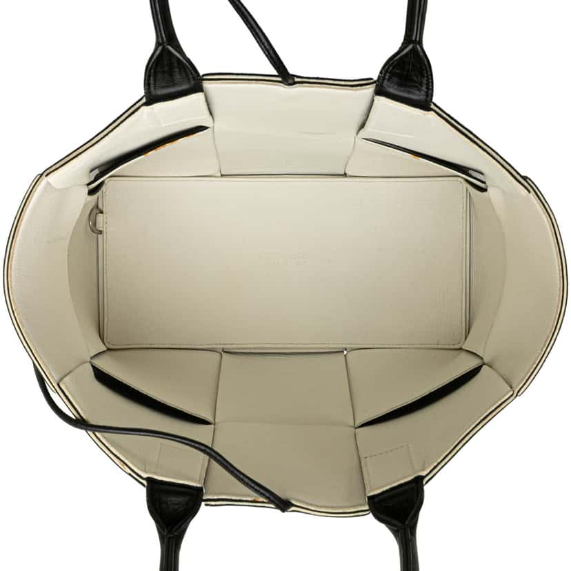 Bottega Veneta Small Nappa Maxi Intrecciato Arco Tote Black Leather Very good condition - Model View