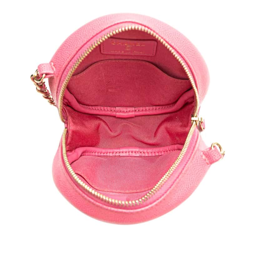 Chanel CC Quilted Caviar Round Clutch With Chain Pink Leather Good condition - Model View