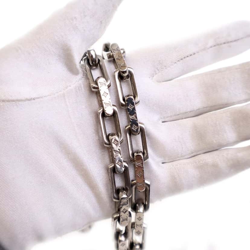 Louis Vuitton Stainless Steel Monogram Chain Link Necklace Silver Stainless steel Good condition - Back View