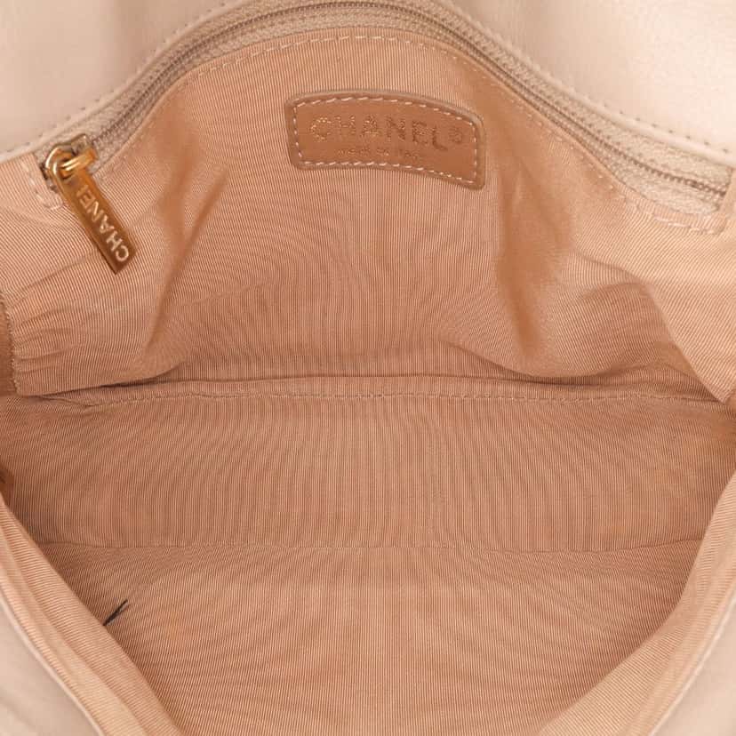 Chanel Quilted Calfskin Ultimate Stitch Retro Chain Flap Brown Leather Good condition - Model View
