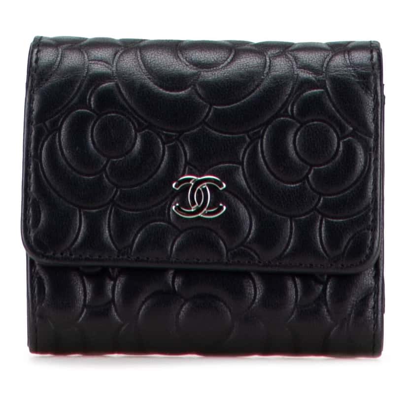 Chanel CC Embossed Goatskin Camellia Trifold Compact Wallet Black Leather Good condition - Front View