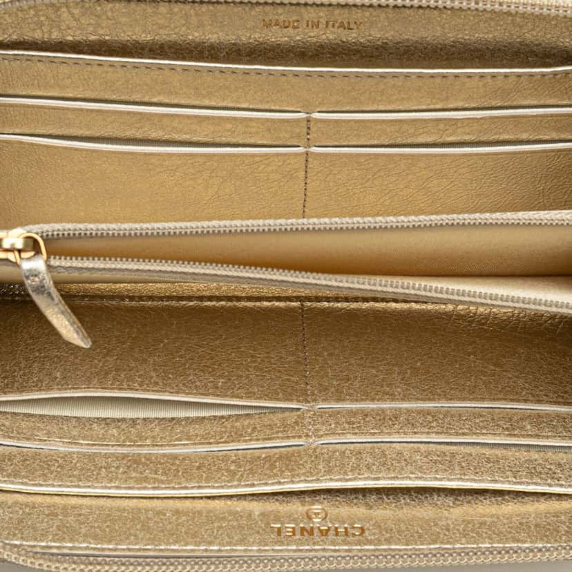 Chanel CC Metallic Lambskin Zip Around Wallet Gold Leather Good condition - Model View