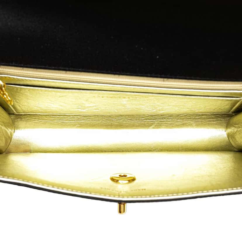 Chanel CC Satin Flap Clutch Black Satin Good condition - Model View