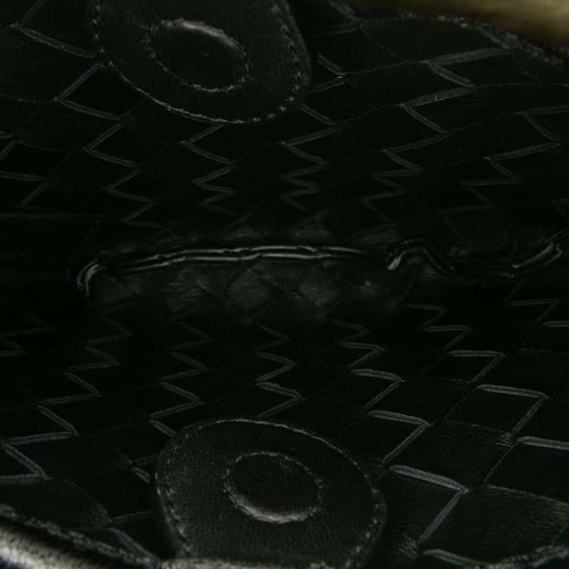 Bottega Veneta Baby Lambskin Intrecciato Sardine Black Leather Good condition - Model View