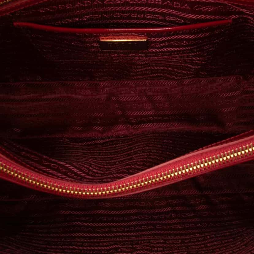 Prada Large Spazzolato Promenade Satchel Red Leather Good condition - Model View