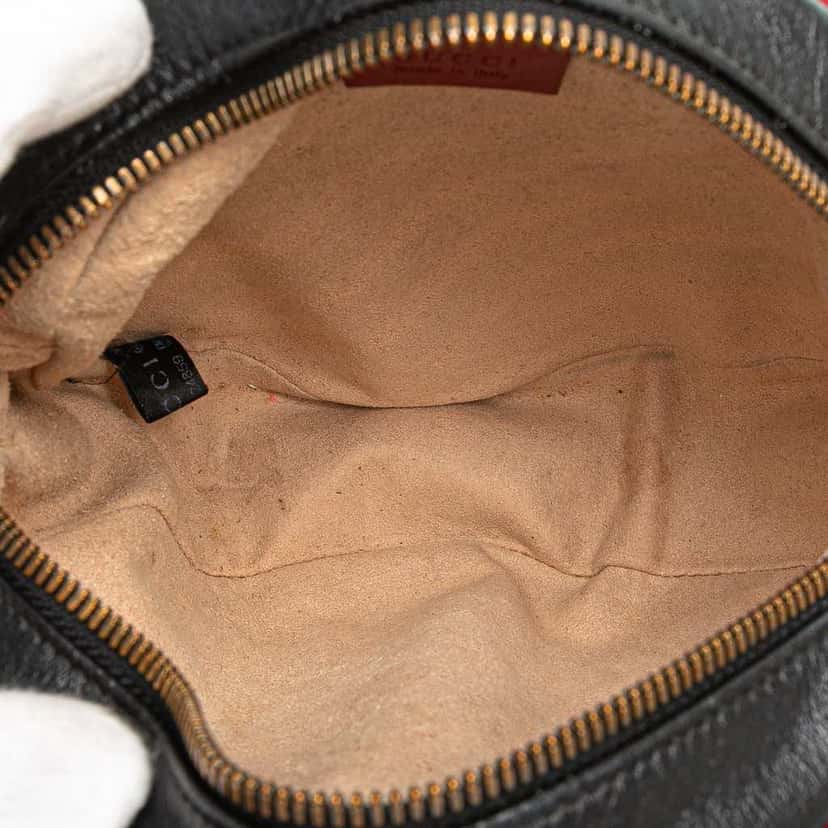 Gucci Mini GG Marmont Matelasse Leather Torchon Round Crossbody Black Leather Good condition - Model View