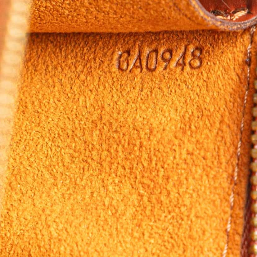 Louis Vuitton Epi Pochette Accessoires Brown Leather Good condition - Box View