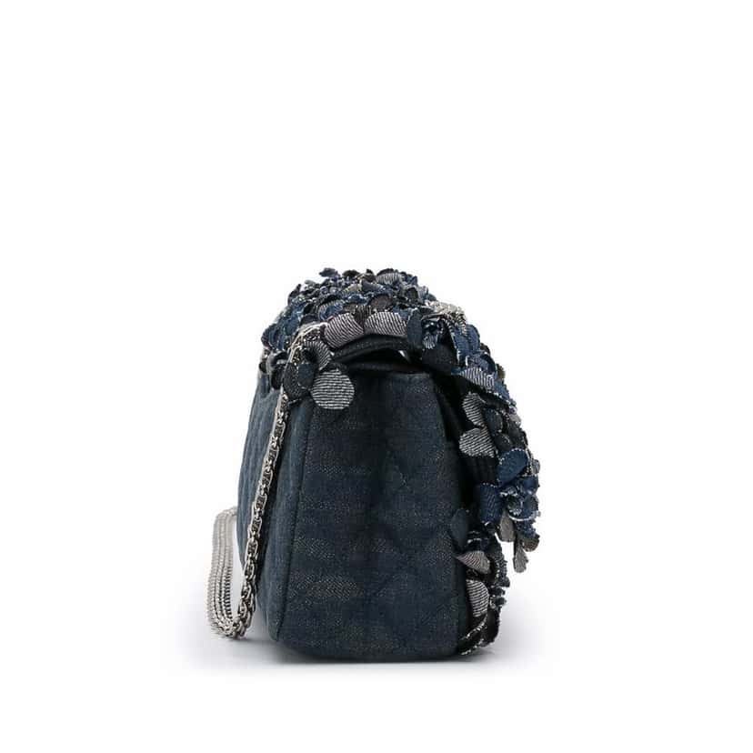 Chanel Reissue Camellia Denim Shoulder Bag Blue Denim Good condition - Model View