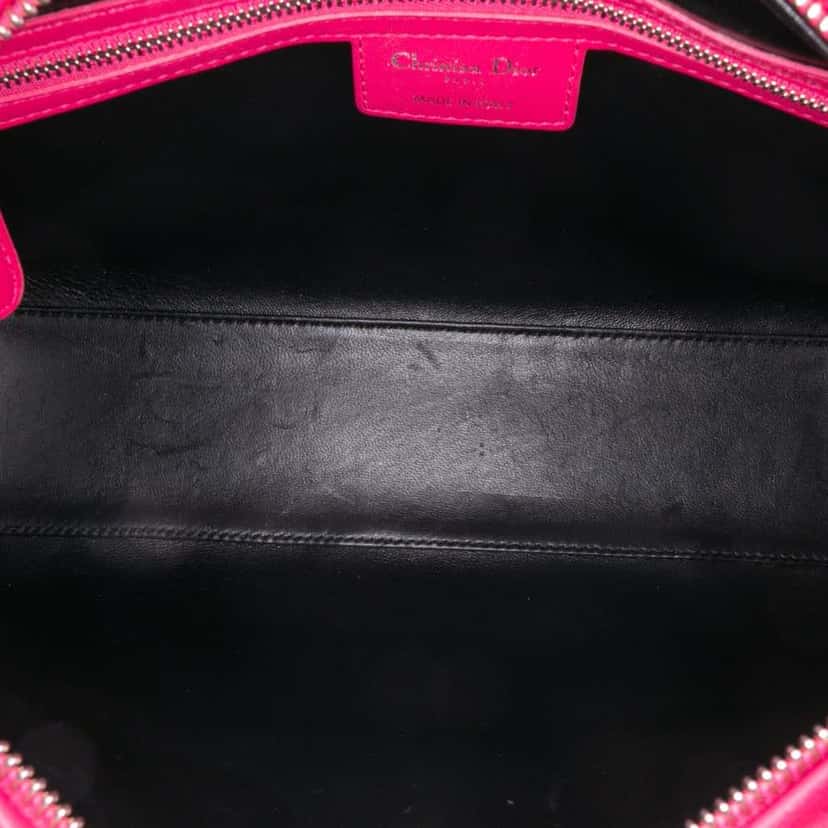 Dior Large Tricolor Lambskin Cannage Lady Dior Pink Leather Very good condition - Model View