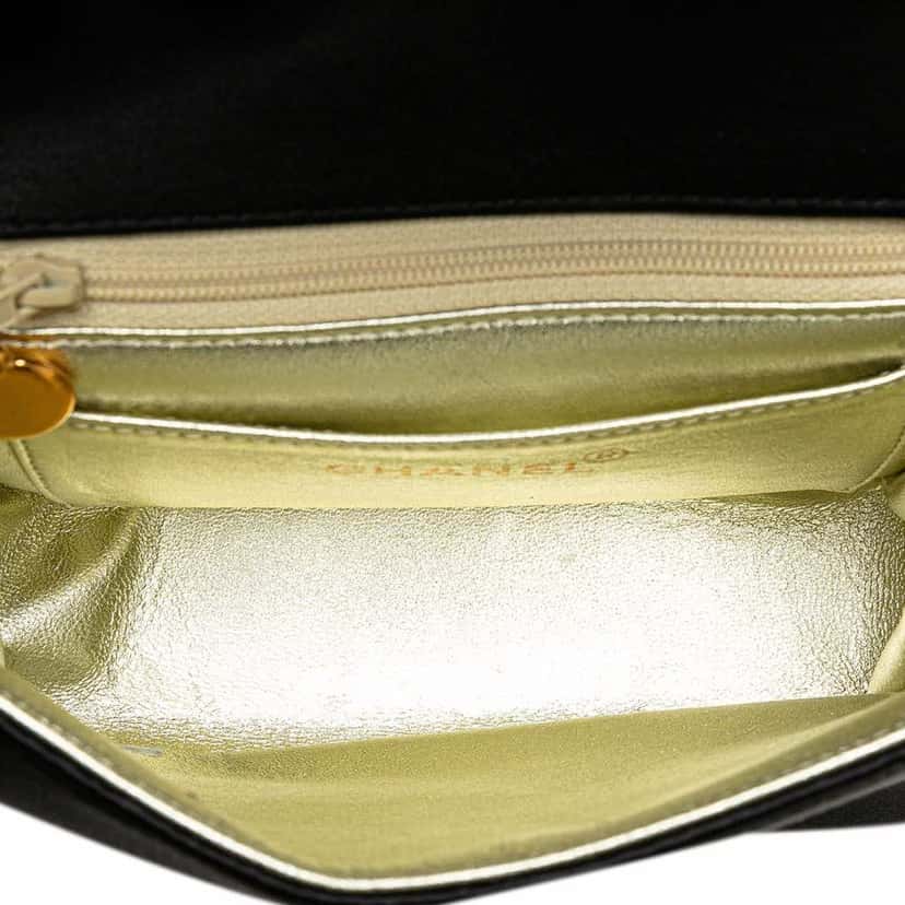 Chanel Satin Sequin Camellia Crossbody Black Satin Good condition - Model View