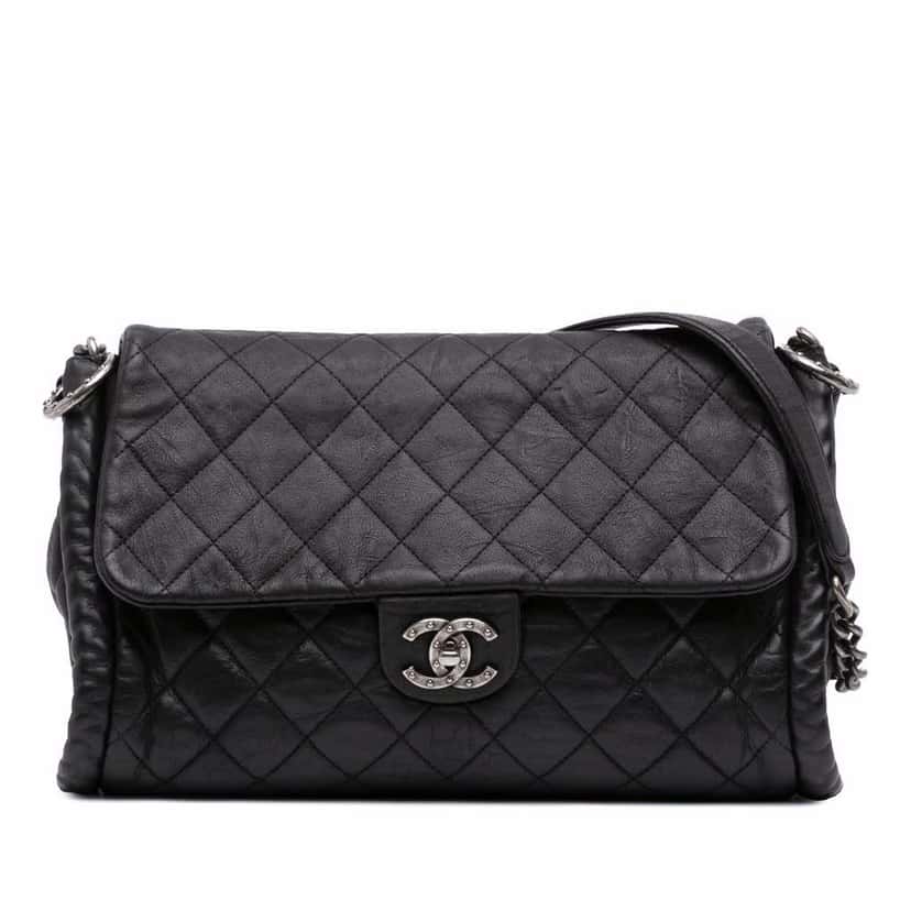 Chanel CC Quilted Washed Lambskin Studded Flap Black Leather Good condition - Front View