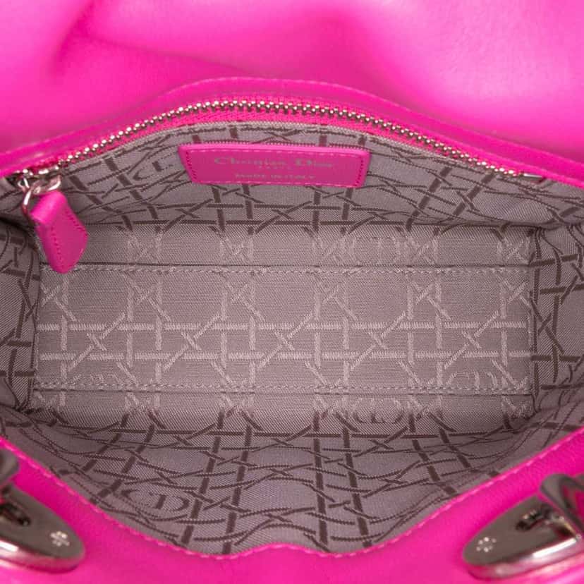 Dior Mini Lambskin Cannage Lady Dior Pink Leather Good condition - Model View