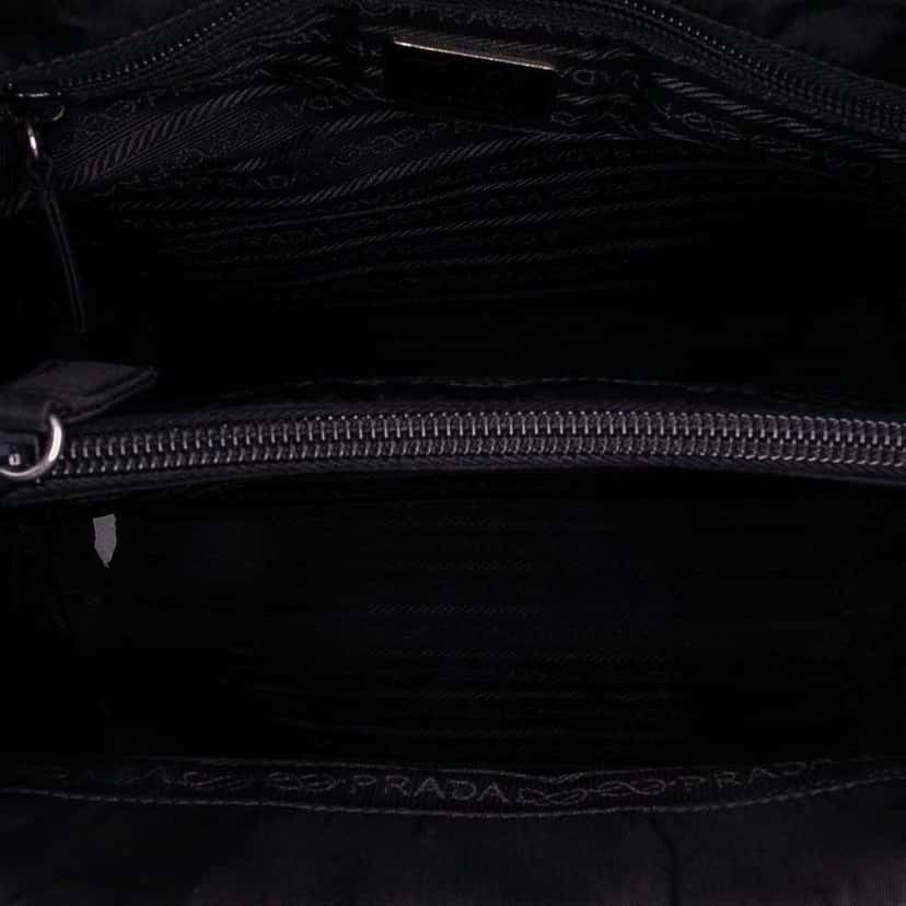 Prada Tessuto Tote Black Good condition - Model View