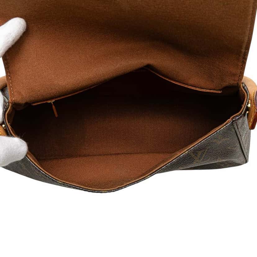 Louis Vuitton Monogram Mini Looping Brown Canvas Good condition - Model View