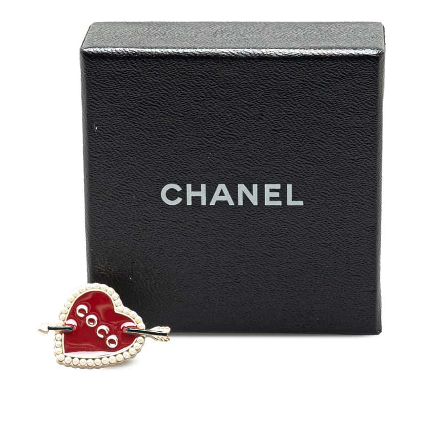 Chanel Gold Plated Enamel Faux Pearl Coco Heart and Arrow Brooch Red Good condition - Model View