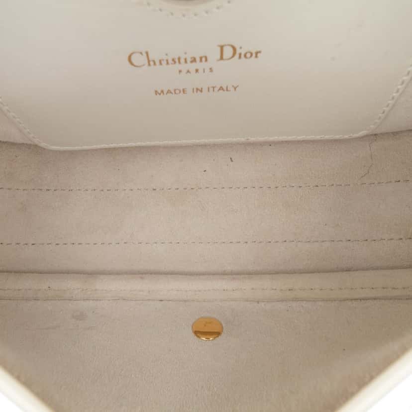 Dior Leather East West Bobby Crossbody White Leather Good condition - Model View