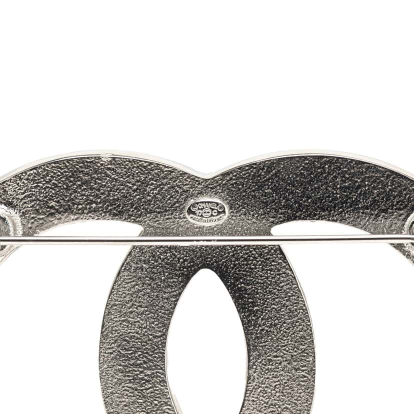 Chanel Enamel and Silver Plated CC Brooch Black Good condition - Inside View