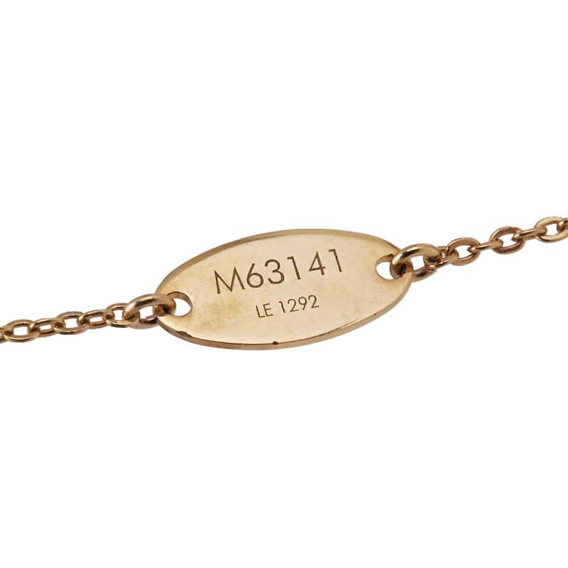 Louis Vuitton Gold Plated Nanogram Pendant Necklace Gold Metal Good condition - Model View