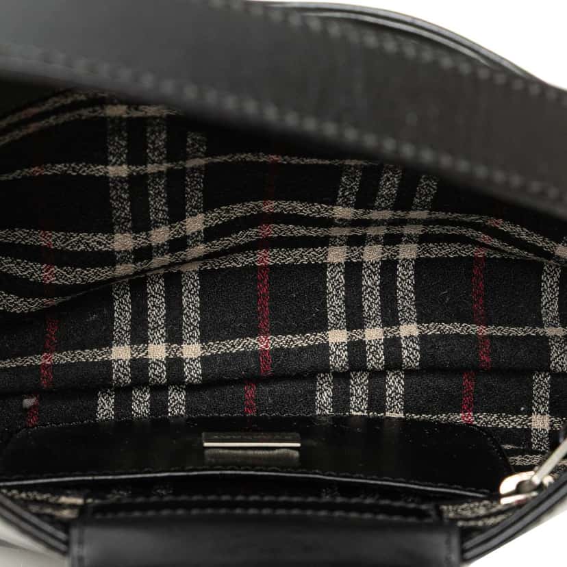 Burberry Leather Shoulder Bag Black Leather Good condition - Model View