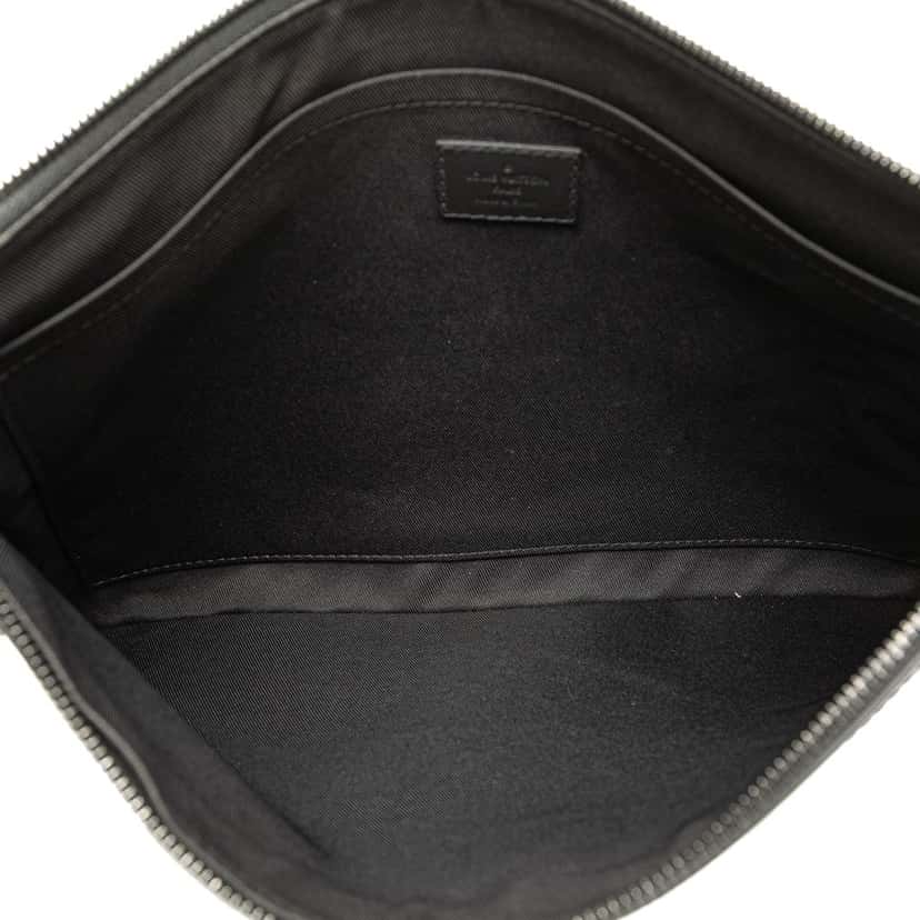 Louis Vuitton Monogram Shadow Discovery Pochette Black Leather Good condition - Model View