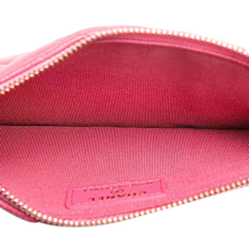 Chanel CC Quilted Caviar Flat Phone Case Wallet Pouch Pink Leather Good condition - Model View